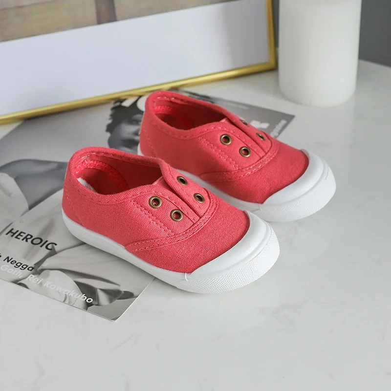 Детская повседневная обувь; парусиновые кроссовки конфеты Цвета Туфли без каблуков для малышей, мальчиков и девочек; мягкая дышащая Лидер продаж обувь - Цвет: watermelon red