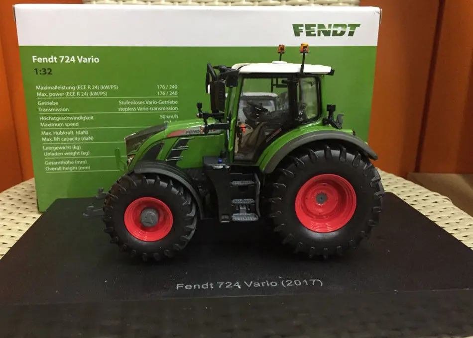 Универсальный хобби Fendt 724 Vario природа зеленый 1/32 весы трактор UH5231