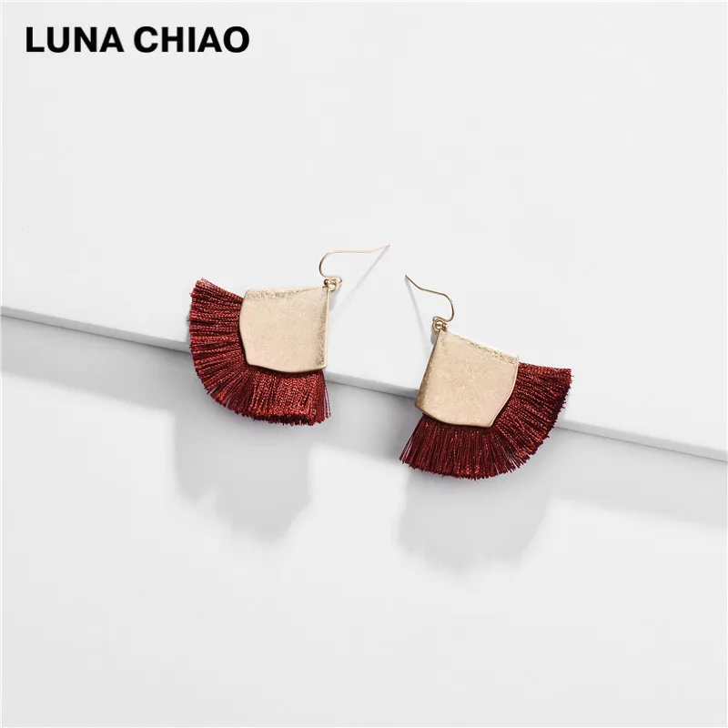 Женские серьги подвески в форме веера LUNA CHIAO Осенние массивные с бахромой и
