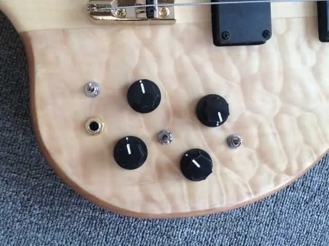 Новинка 2019 + Custom Shop стеганый клен 5 слоев шеи через тело бас Ebony гриф активный 9V