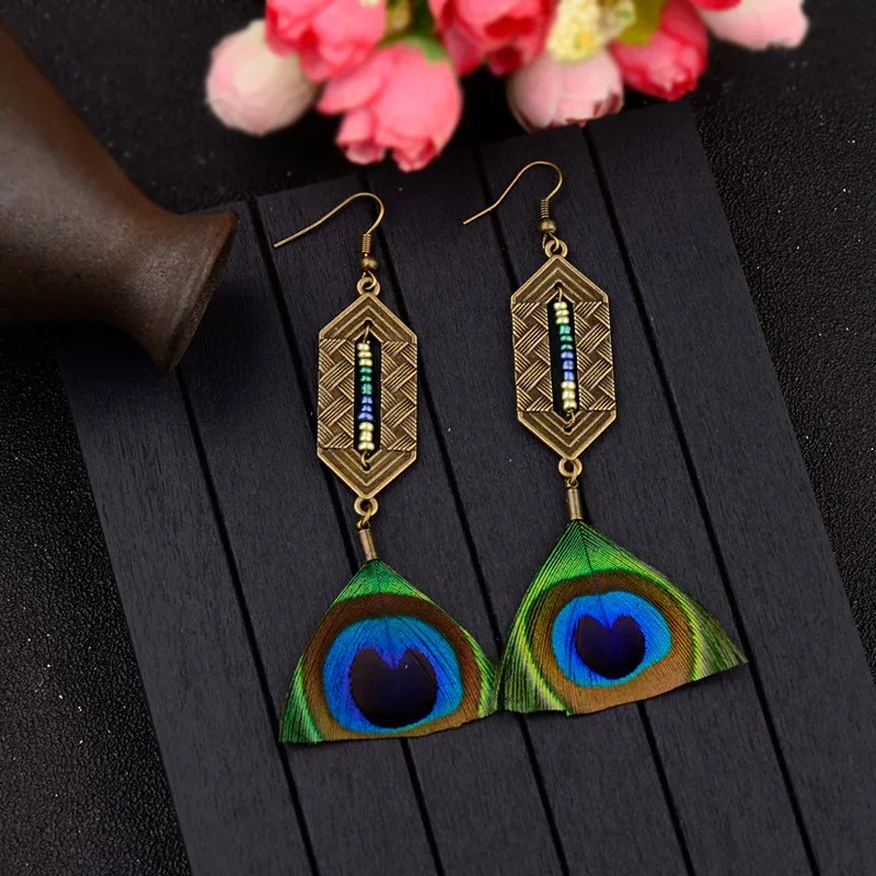 

TopHanqi Vintage Ethnic Natural Peacock Feather Earrings Women Girls Bohemia Metal Long Drop Earings With Beads boucle d'oreille