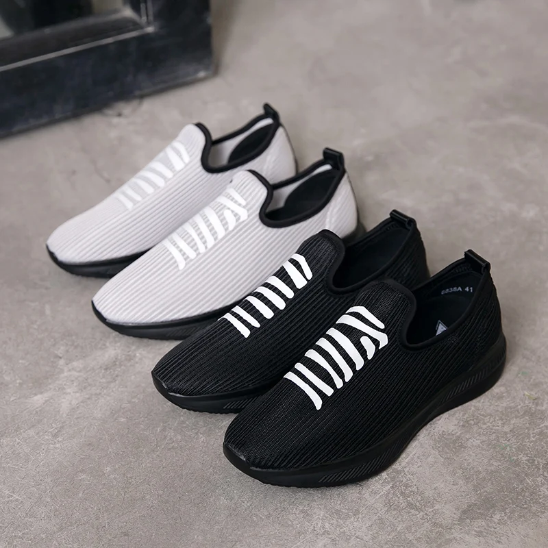 

2017 Tide New Style Men Casual Round Toe Slip-On Flats Men Joker Black And Gray Low Help Breathable Lazy Shoes Hot Selling