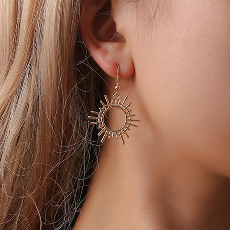 

Fashion Sun Zinc Alloy Gold Earing Creative Geometric Gear Hanging Dangle Drop Earrings for Women Jewelry Wholesale