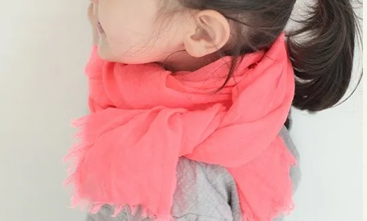 Для мальчиков и девочек прекрасный чистый цвет шарфы дети хлопок Мягкий 16 ярких цветов шарф палантин осень-зима родитель-ребенок теплый наминка одежда