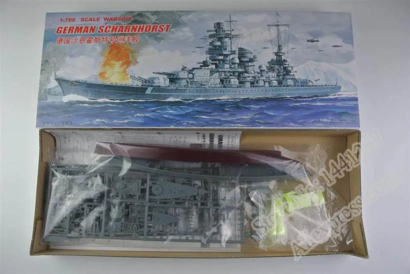 1: 700 escala navio de guerra segunda