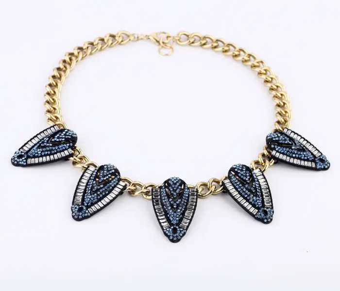 

Decent Luxury Fashion Lady Chic Gold Color Crystal Leaf Dress Necklace