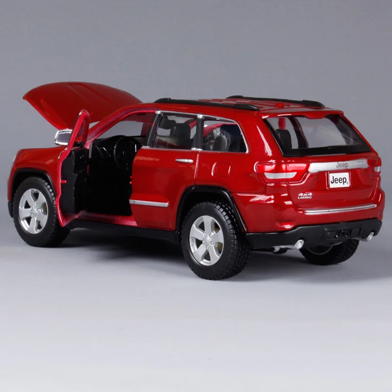 Maisto 1:24 Jeep Grand Cherokee SUV литая модель автомобиля игрушка Новинка в коробке 31205
