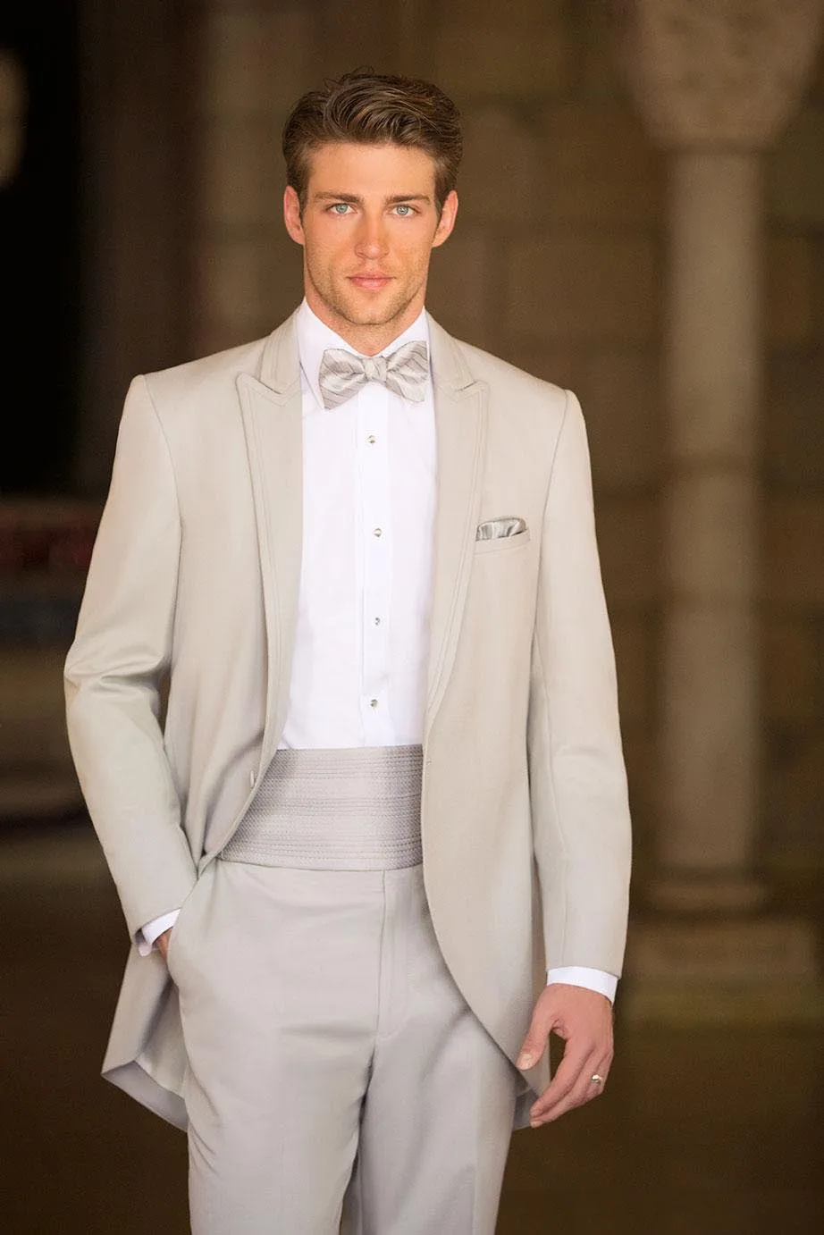 Handsome One Buttons Peak Lapel Complete Wedding Suits Tuxedo/Bridegroom Prom Party Suit Boys Suits Groom Tuxedos/best man suit
