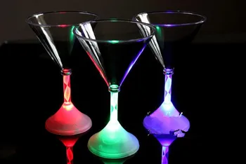

10pcs/lot Party Pub Home Light-up Martini Cocktail Glasses Champagne Glass LED Plastic Glowing Tableware Dinnerware
