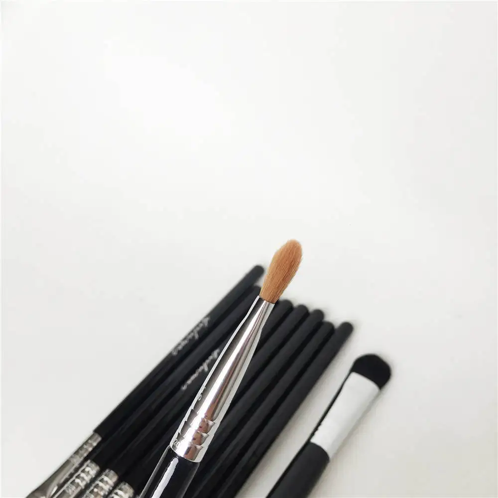 Sigma E60 LARGE SHADER BRUSH _ 2