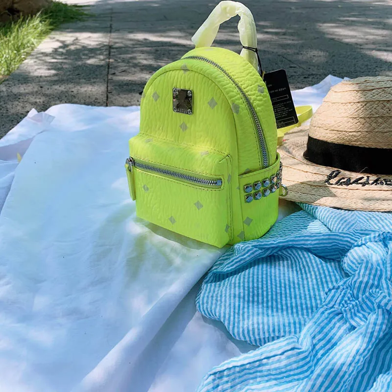 2019 роскошный известный бренд заклепки кожаный дизайнерский рюкзак рюкзаки сумки для ноутбука сумки через плечо женские флуоресцентные