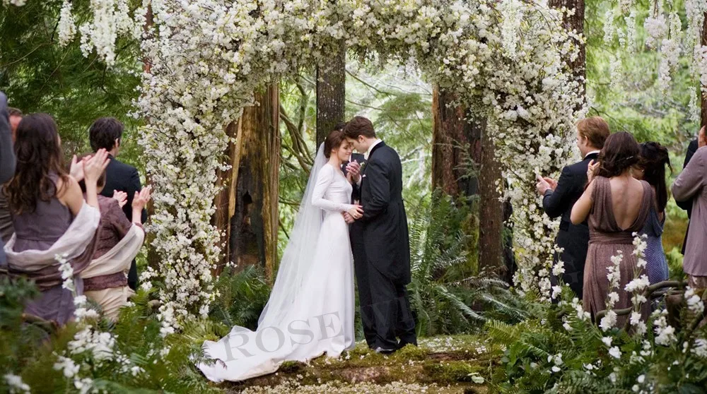 Twilight-Breaking-Dawn-Wedding-Dress-Kristen-Stewart