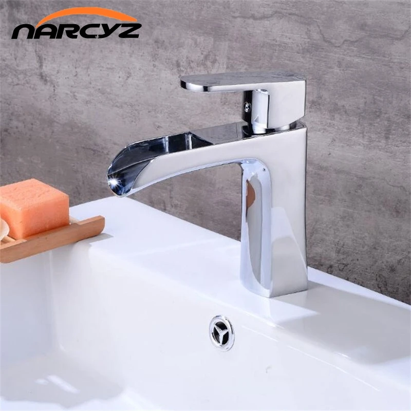 حوض الحنفيات الكروم النحاس شلال حمام حوض صنبور صنبور وحيد مقبض سطح مربع الغرور بالوعة خلاط صنابير المياه XT527