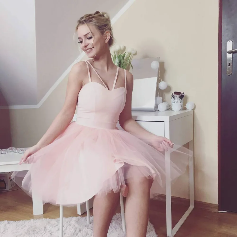 

Summer Lace Patchwork Strap Mini Dress 2019 New Sexy Women Mesh Patchwork Party Tulle Dresses Elegant Sleeveless Solid Dress