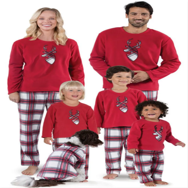 

Family Matching Clothes New 2018 Autumn Striped Plaid Long Sleeve O-neck Trousers Pajamas Christmas Elk Family Look Suit QZ053