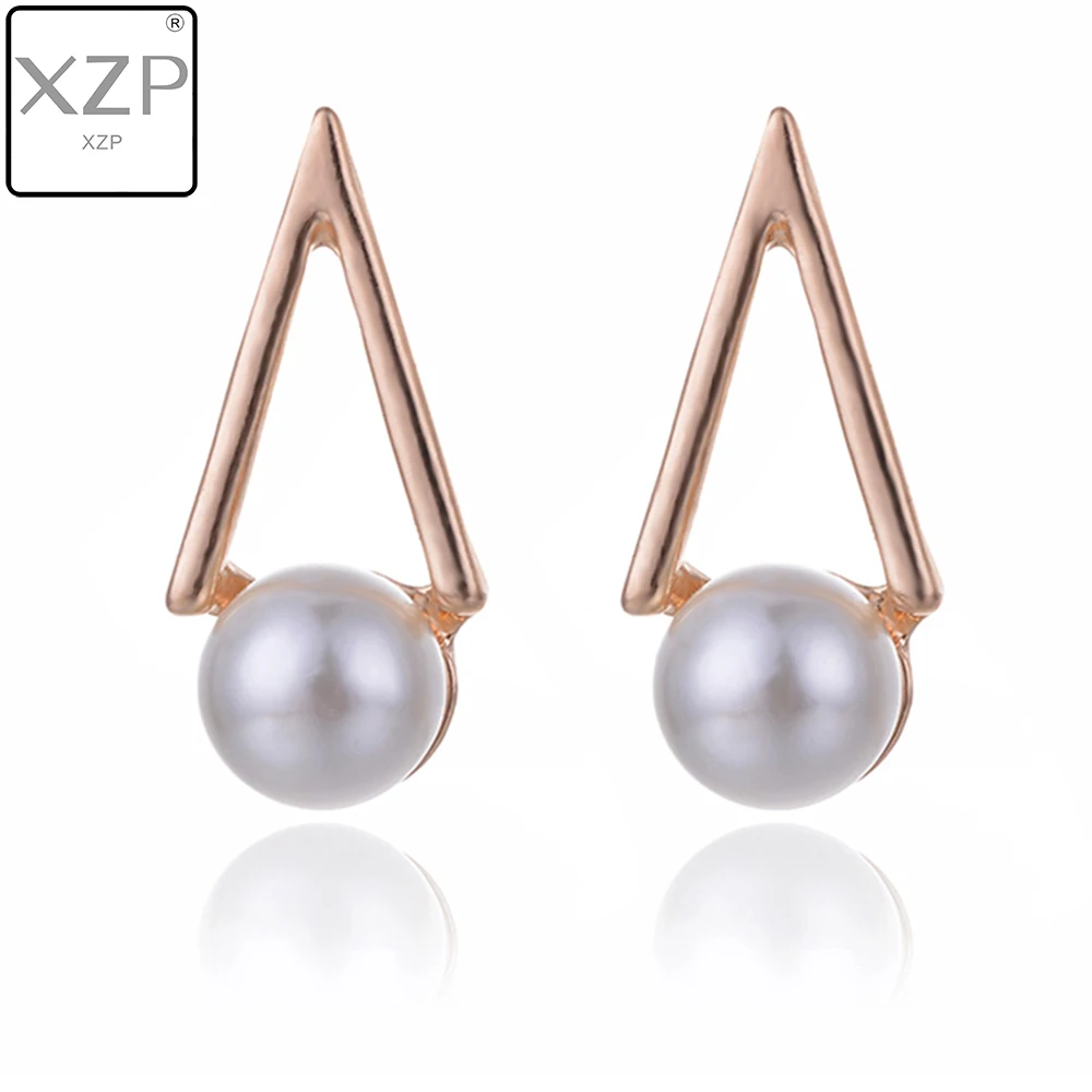 

XZP Simple Stud Earrings Personality Trend Push-back Triangle with Pearl Charms Earrings Wholesale Jewelry Women's Earrings Gift