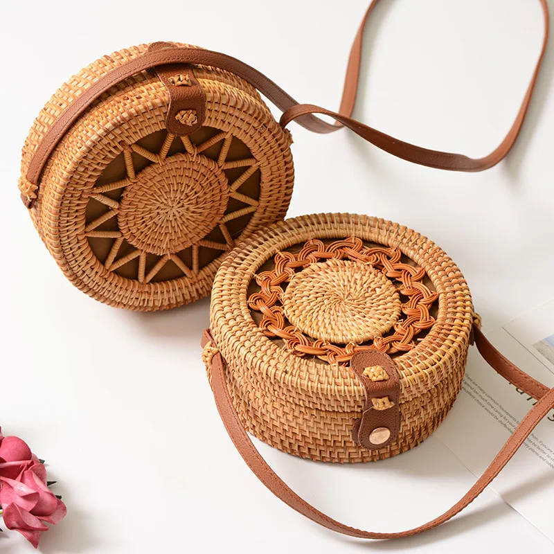 

2018 Round Straw Bag Women Summer Rattan Bag Handmade Woven Beach Cross Body Bag Circle Bohemia Handbag Bali Shoulder Bag Female