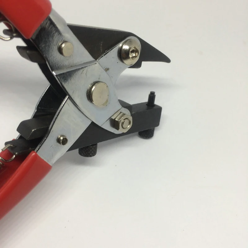 

1 pc Stringing Machine Clamp Tennis Racket Protecting Pipe Tools Sport Badminton Stringing Parts Get out the Grommets