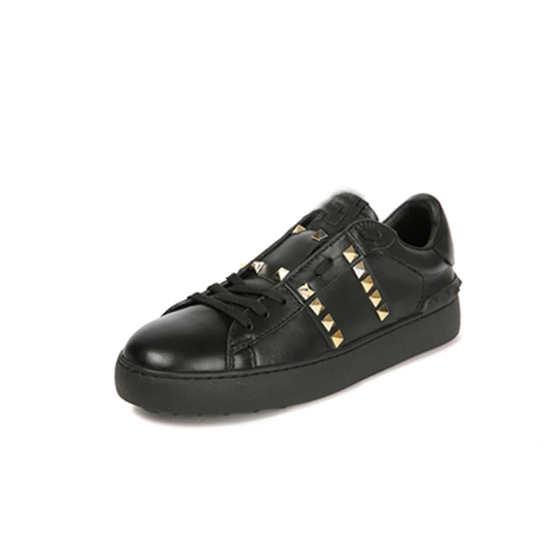 

Luxury Shoes Women Designers 2018 Harold Street Women and Men White Flat Shoes Casual Shoes Leather Rivets Ladies' Shoes