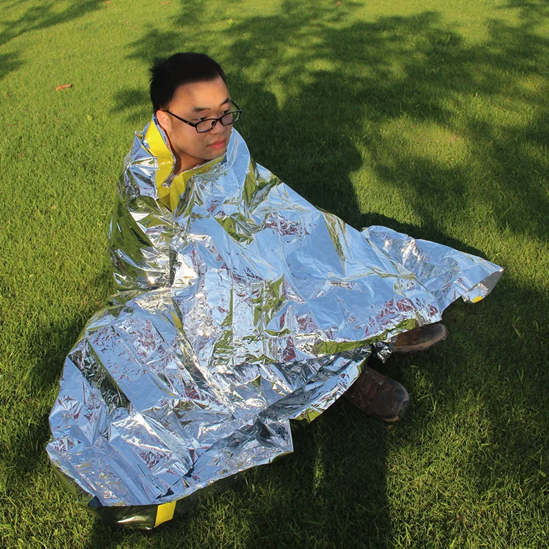 AOTU Mylar Emergency Shelter For Outdoor Survival Kits Use As Blanket