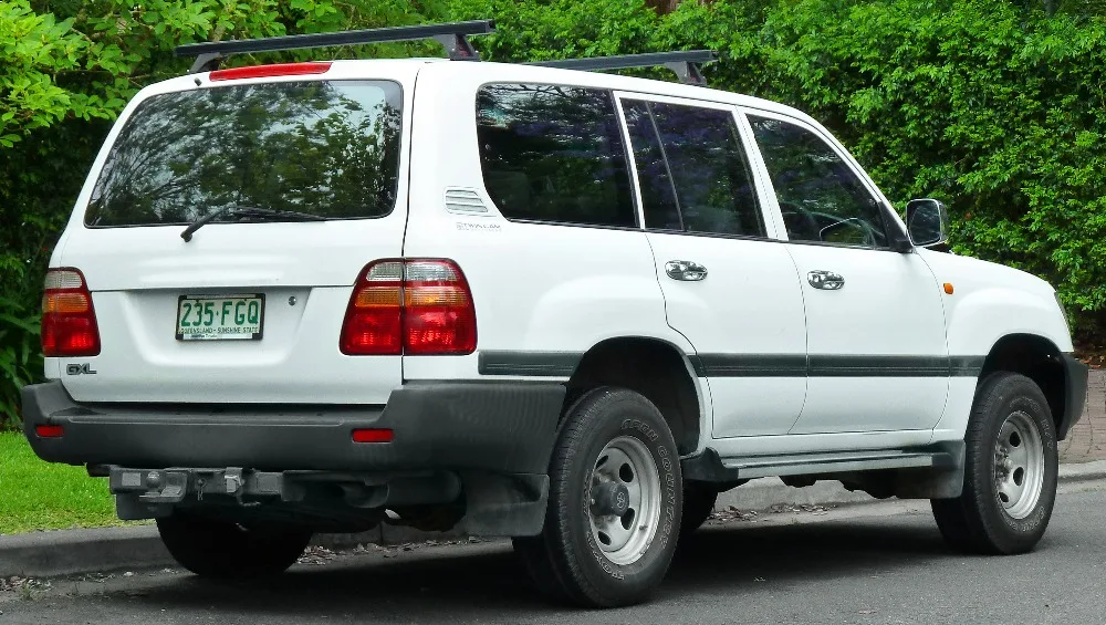 1998-2002_Toyota_Land_Cruiser_(FZJ105R)_GXL_wagon_(2011-11-18)_02 