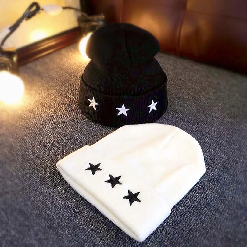 Brand New Spring Winter Beanie Hat for Men Women 3 Stars Pattern Fashion Black White Knitted Gorros Fitted Female Casual Hats