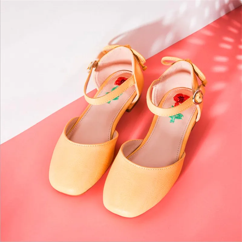 Новые детские сандалии для принцессы; Свадебная обувь для девочек; модельные туфли на низком каблуке 1,5 см; белые туфли из искусственной кожи для девочек; цвет желтый, розовый - Цвет: Цвет: желтый