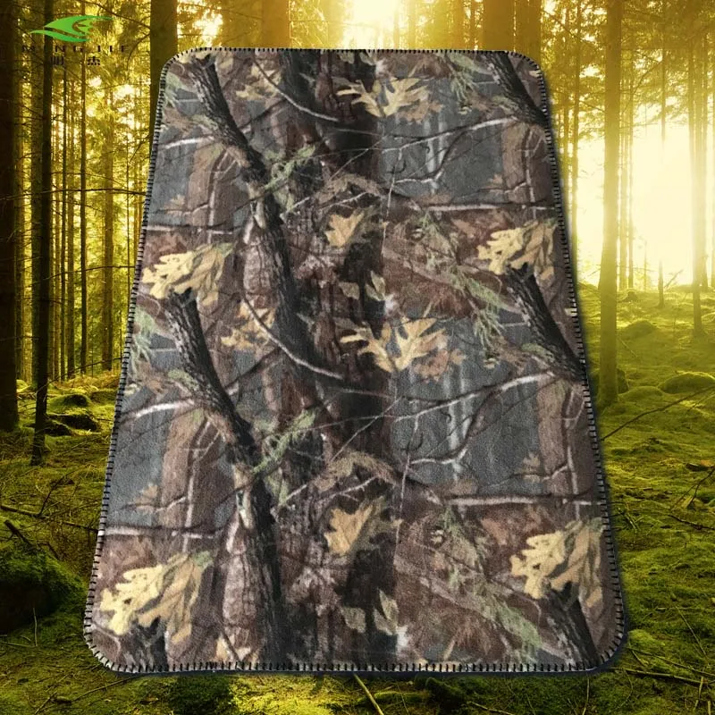 New portable outdoor Travel camouflage printed rugs small blankets on