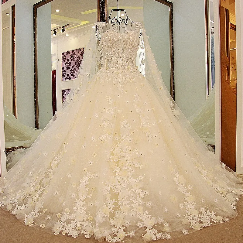 

Backlake Champagne wedding dress with long cape appliqued flowers korean wedding dress lace ball gown robe mariage luxe 2017