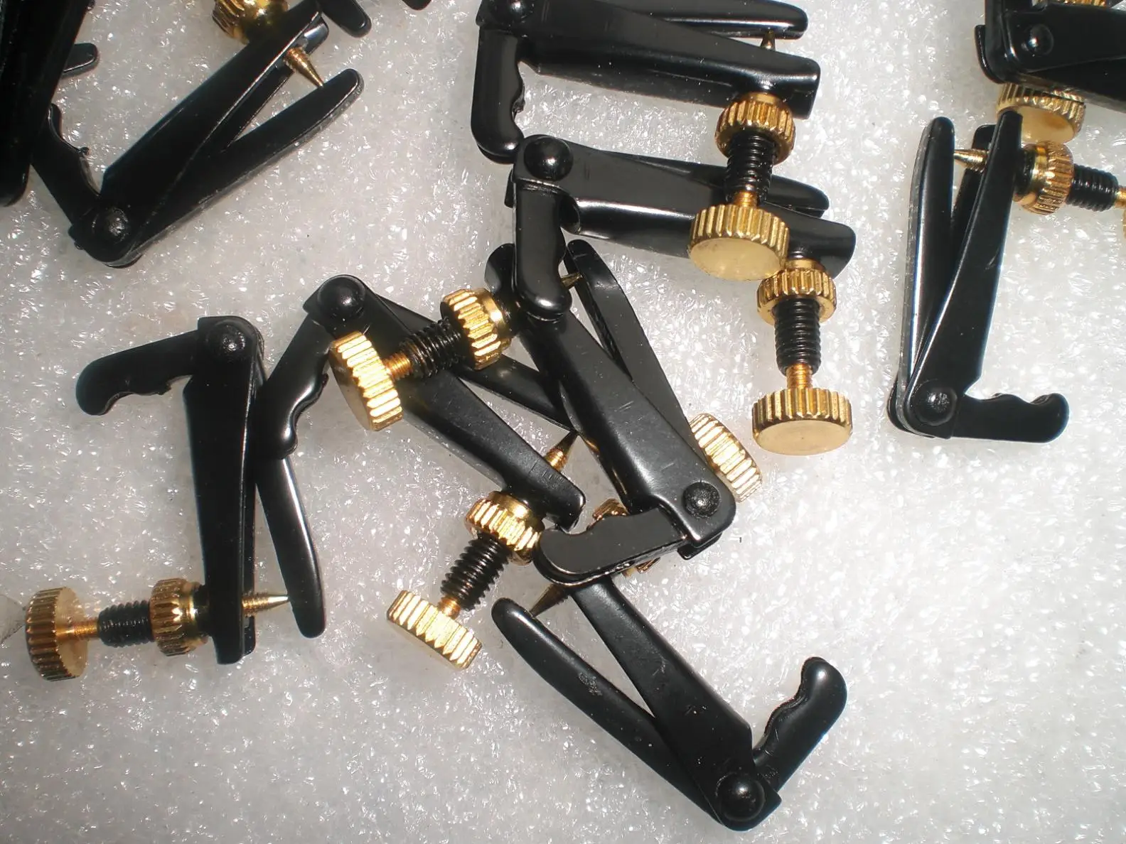 

4 PCs Brand new Gold and black Violin fine tuners 4/4 size