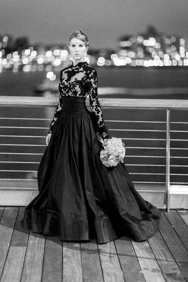 Por Black Wedding Long Sleeves 2016 New Style Custom Made Sweep Train Taffeta Pleats A Line High Neck Long Sleeve