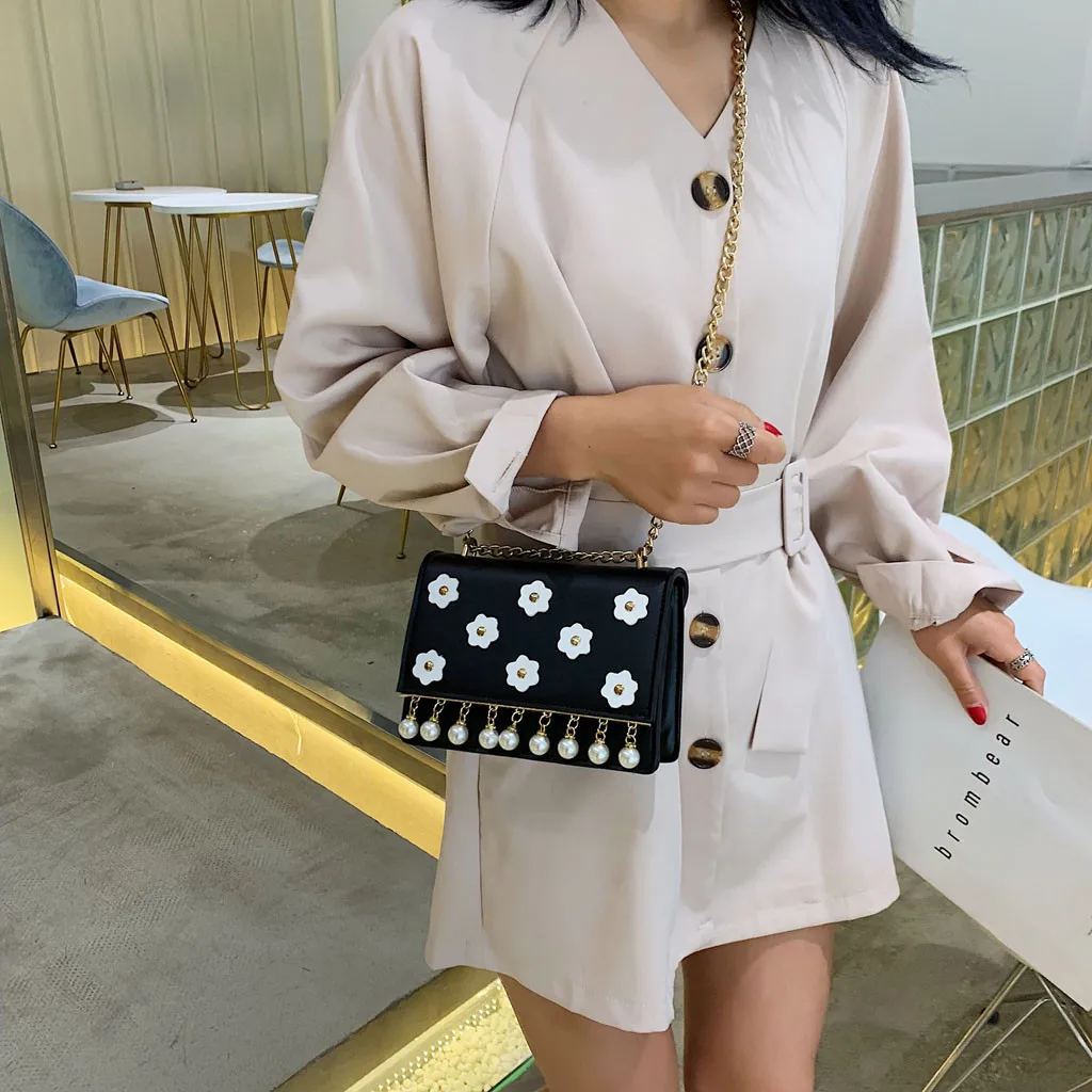

Fashion Chain Shoulder Messenger Bags Pearl Flower Bags Women Purses and Handbags Channel Bags Women Bag Women Leather