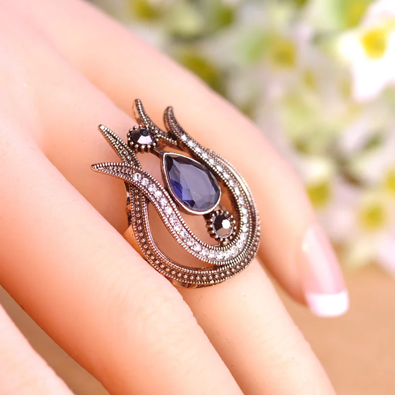 These Are the 5 Engagement Rings Everyone's Going to Covet ...