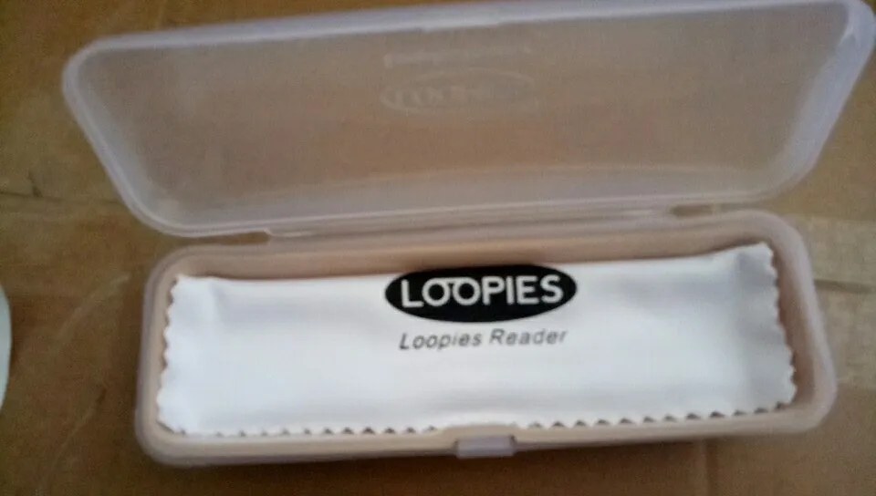 Reading glasses LOOPIES box