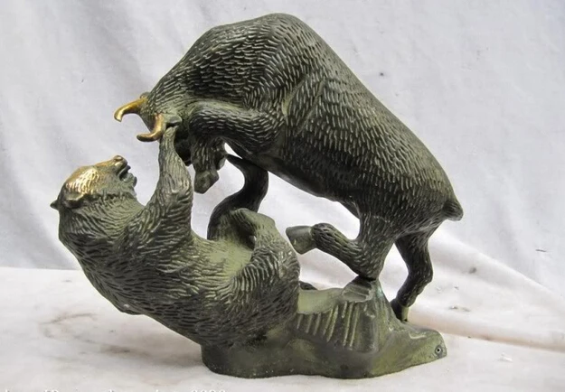

wholesale factory Chinese Folk Art collection Old Bronze Ox Bull combat wrestle Black Bear Statue