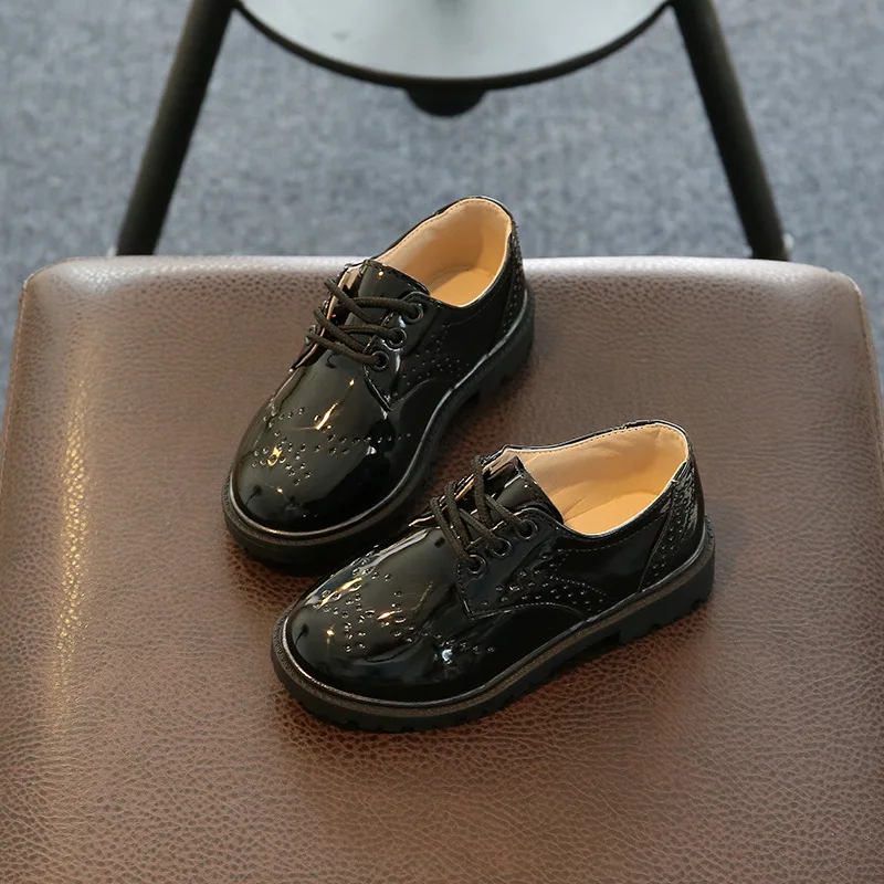 Официальная детская черная кожаная обувь; модельные туфли для девочки с цветочным принтом; школьная форма; кожаная обувь для выступлений