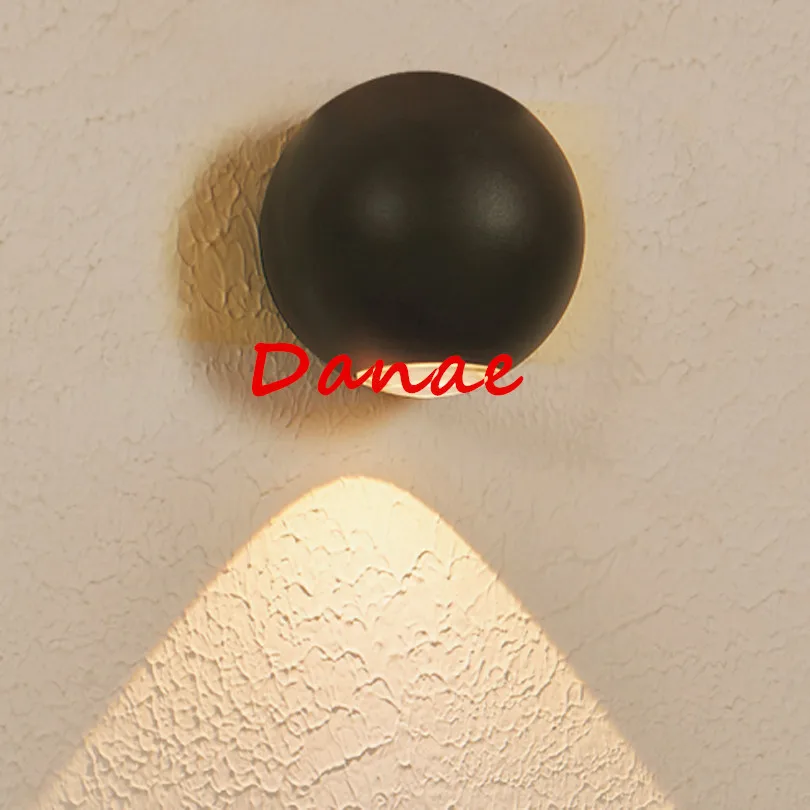 Danae 10