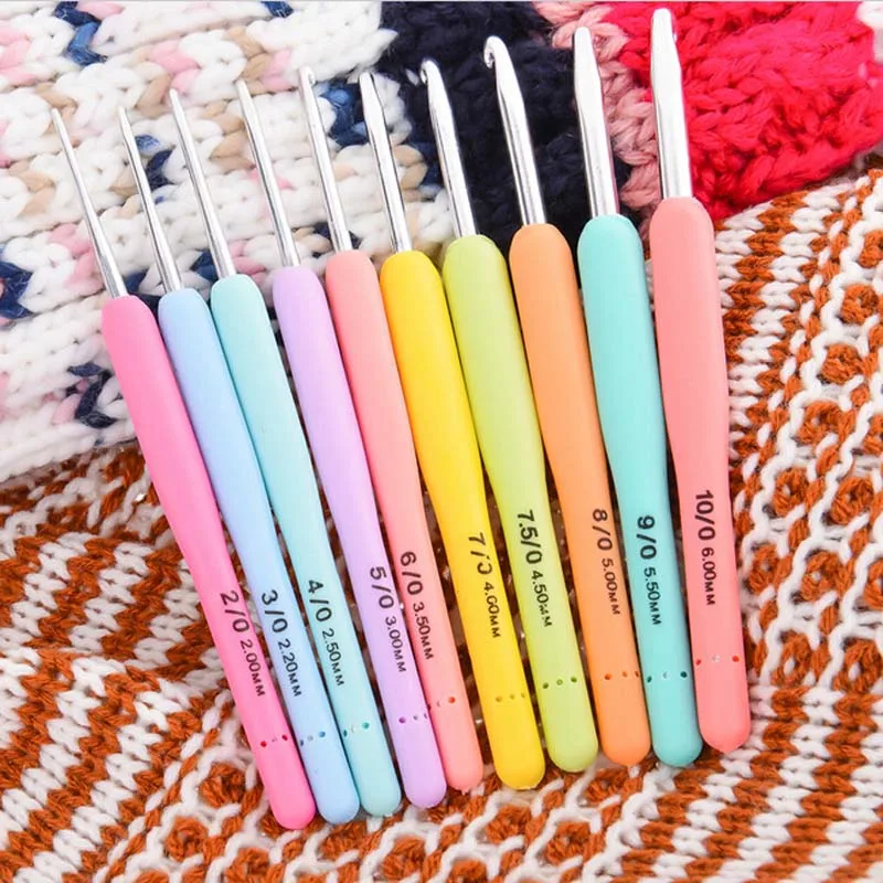 

10 Pieces Set Crochet Hooks Knitting Tools Aluminum Knit Hook Soft Silicone Handle 2.0mm-6.0mm Needles With Bag DTT88