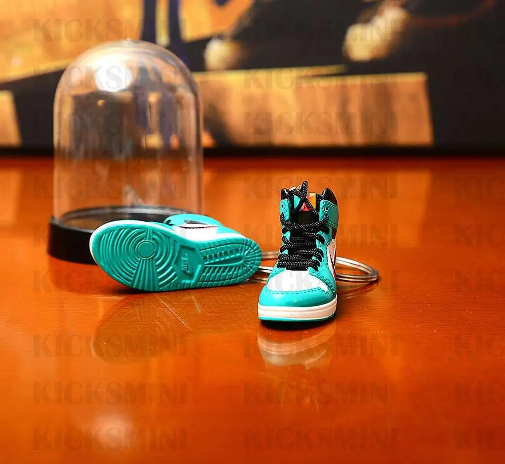 

AJ OG coast line Sneaker keychain pendant 3d mini key chain stereo basketball shoe model car couple doll accessorys