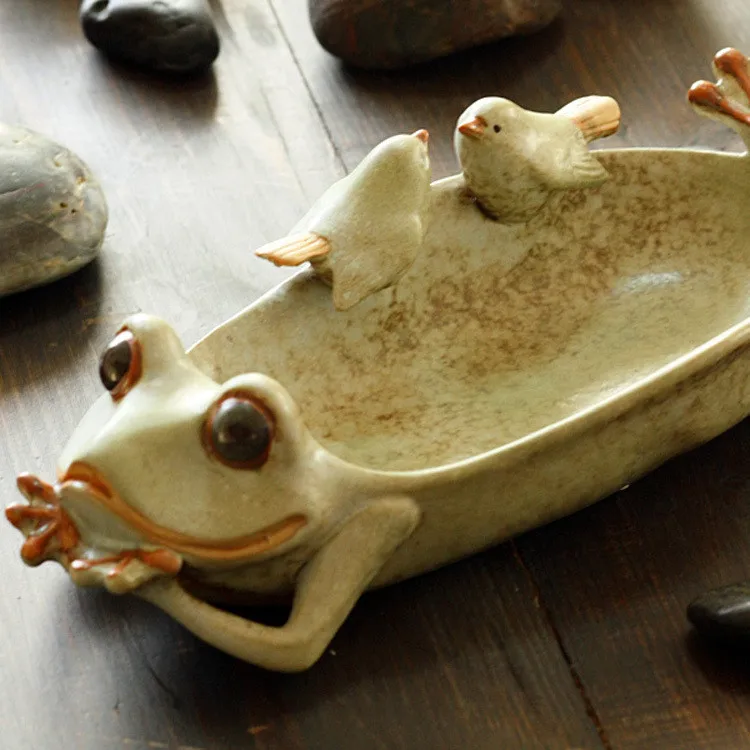 Мебель в форме животных. Работы в форме животных. Предметы интерьера в виде животных. Оригинальные керамические изделия. Полка в виде быка.