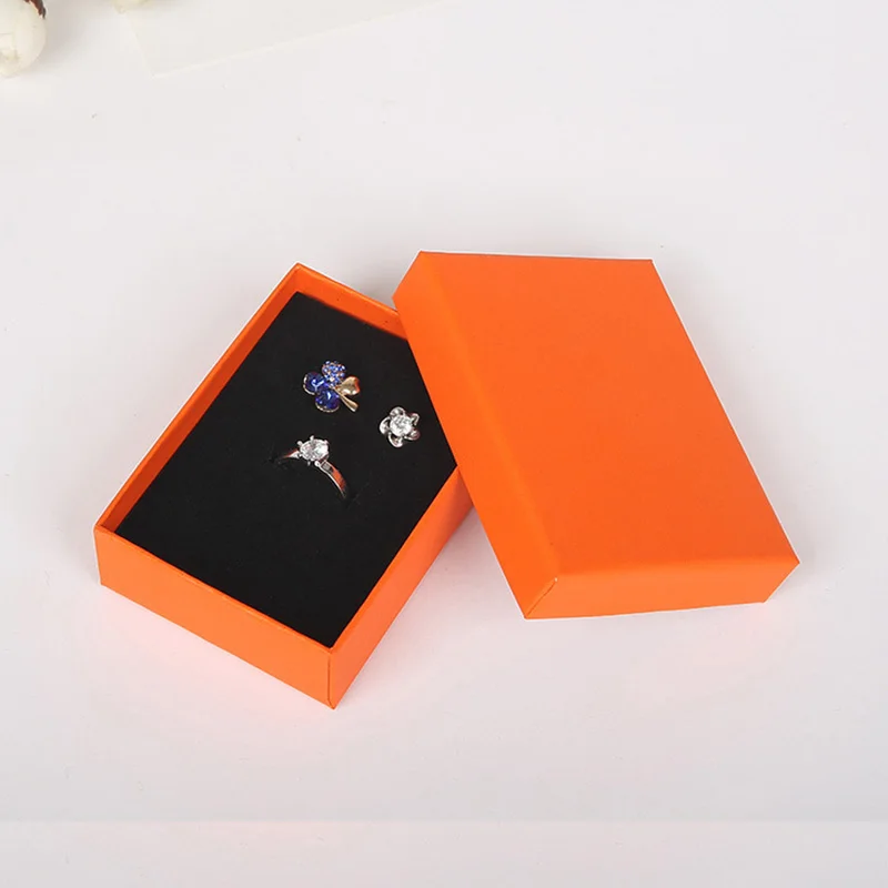 6,3x8,5x2,5 см Красивая Белая Подарочная коробка для ювелирных изделий, чехол с подвеской, дисплей для колец, сережек, ожерелья, часов, упаковка 32 шт