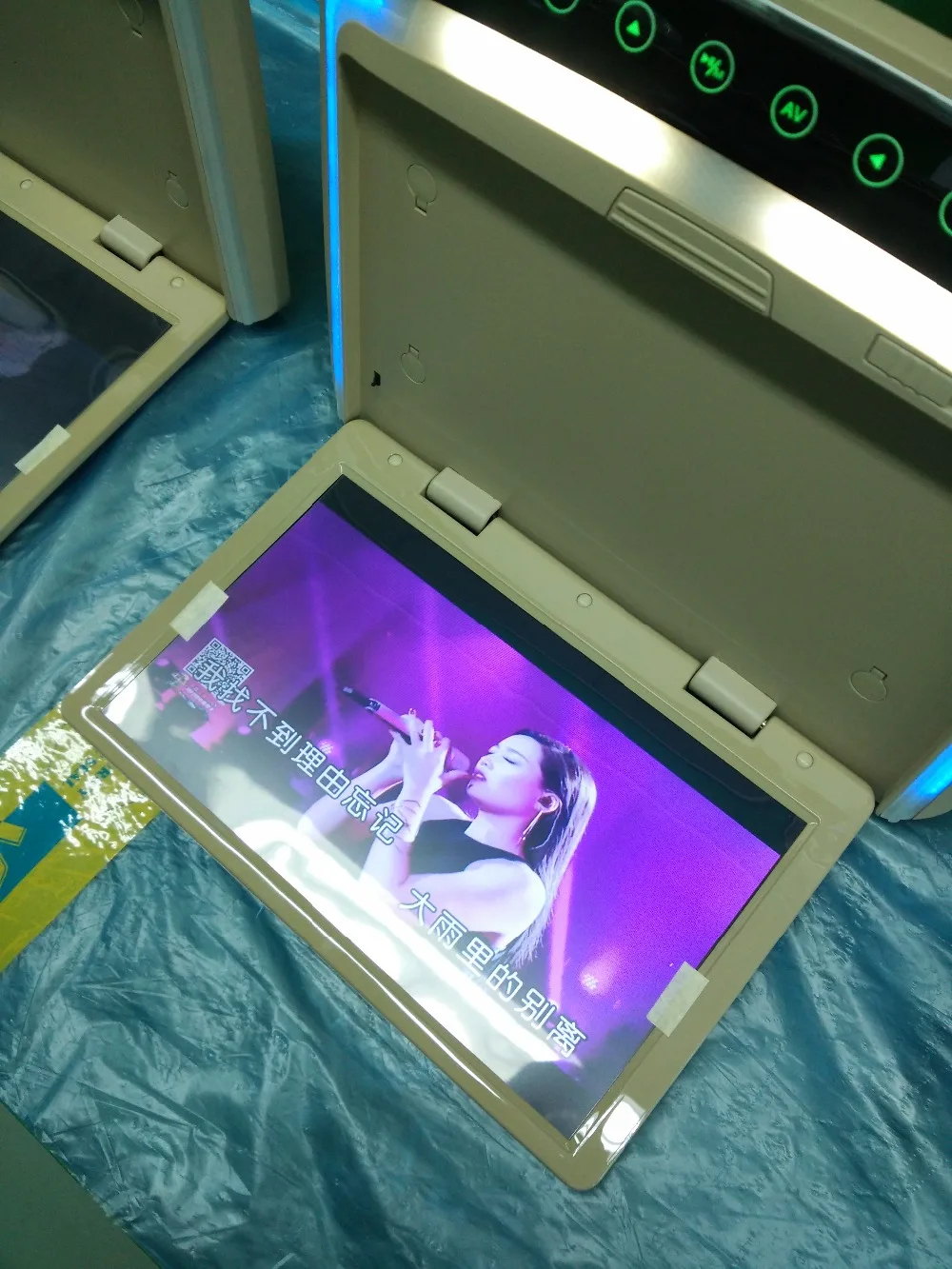 DC12-24V супертонкий 12-дюймовый откидной монитор на крыше автобуса HD 1600:900 поддержка 1080P MP5 SD TF HDMI FM передатчик 2-полосный вход DC12-24V супертонкий 12-дюймовый откидной монитор на крыше автобуса HD 1600:900 поддержка 1080P MP5 SD TF HDMI FM передатчик 2-полосный вход