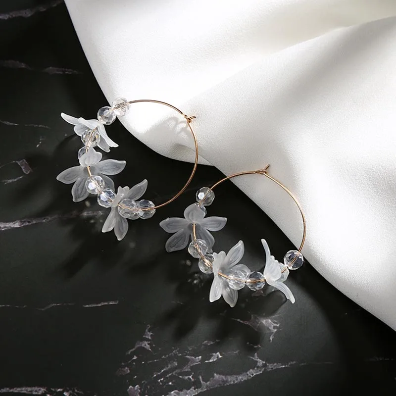 

New Arrivals Korean Flower Crystal Hoop Earrings Temperament Wild Personality Jewelry Sweet Female Brincos Bijoux Gift EB178