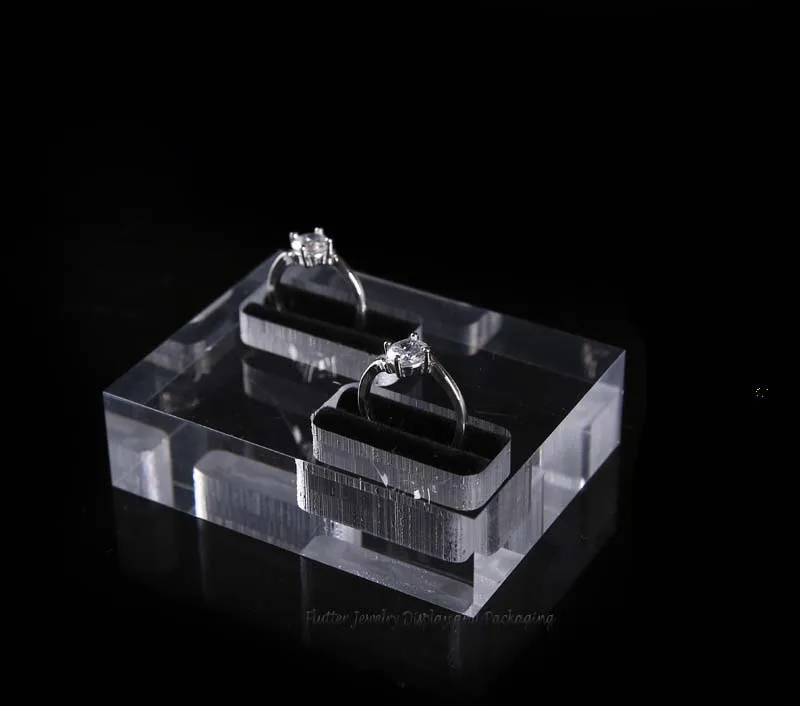 

High Quality Clear Couple Rings Holder Ring Display Stand Jewelry Organizer Ring Showing Rack Showcsae