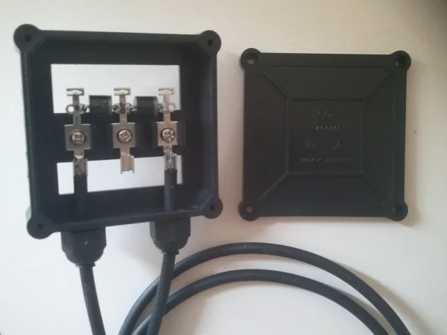 

ALLMEJORES Solar panel Junction Box with 90cm cable and MC4 connector for 50W-120W solar panel .prefer quality TUV certificate.