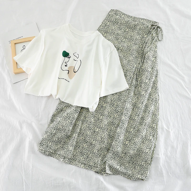 

2019 new fashion women's two piece set Simple Loose Graffiti T-Shirt +Strap Split Mid-Sleeve Skirt H592