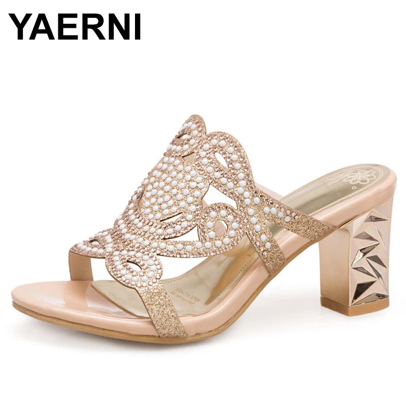 YAERNI 2019new النساء الصنادل أزياء مختلط اللون الصيف كبيرة الحجم 33-46 أنيقة اللؤلؤ مريحة كعب مربع shoesE875