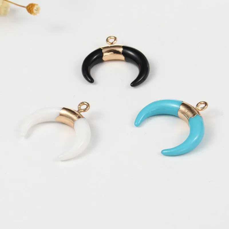 

2pc Enamel Cute Teeth Ox Bull horn Charm Pendant Diy Personalized Necklace Bracelet Bead Handmade Jewelry Findings C13