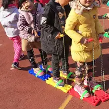 Детские спортивные игры доска для обуви группа работа чувство детская игра синхронная обувь чувство обучения оборудования детский сад