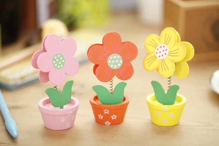 Animados de Madeira Vaso de Flores da Pasta do Cartão de Mensagem Lote Bonito Flores Clipe Foto Desenhos Memo Clipes Titular Desktop Decoração 18 pc - 2 Cheap Suporte e dispensador de clipes